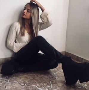 Meet your Posher, Maari